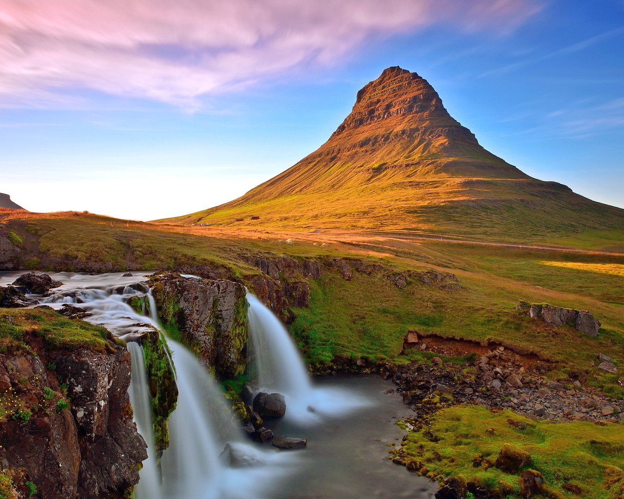 Обои река, пейзаж, гора, водопад, исландия, kirkjufellsfoss, river, landscape, mountain, waterfall, iceland разрешение 1920x1200 Загрузить