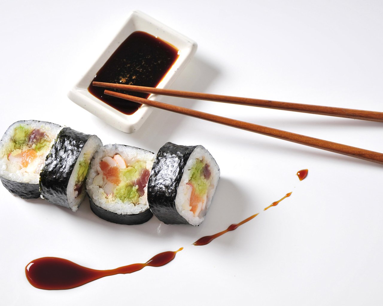 Обои суши, роллы, морепродукты, sushi, rolls, seafood разрешение 2880x1800 Загрузить