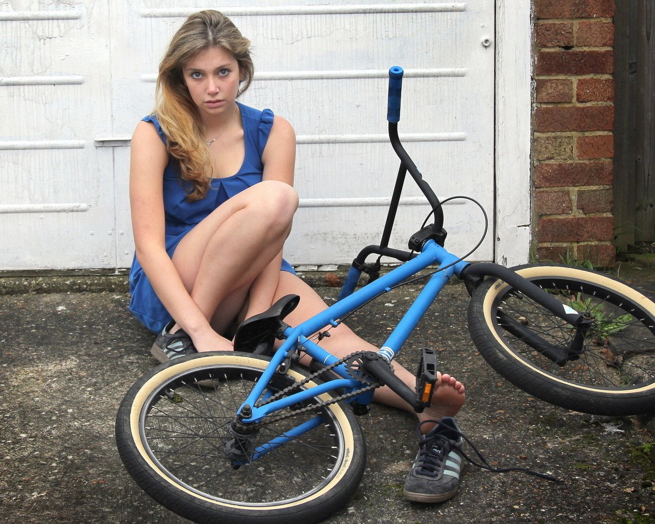 Обои девушка, велосипед, girl, bike разрешение 1920x1200 Загрузить