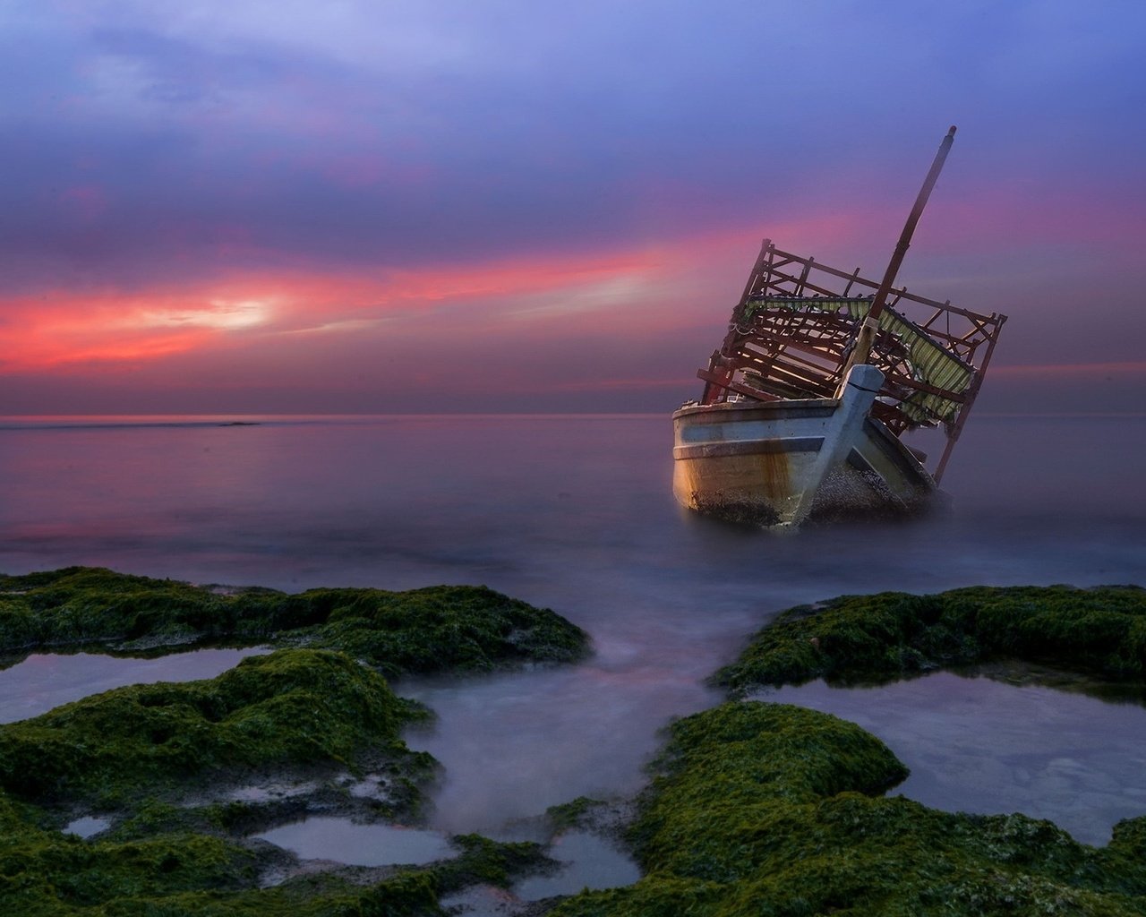 Обои небо, природа, закат, море, корабль, the sky, nature, sunset, sea, ship разрешение 2047x1249 Загрузить