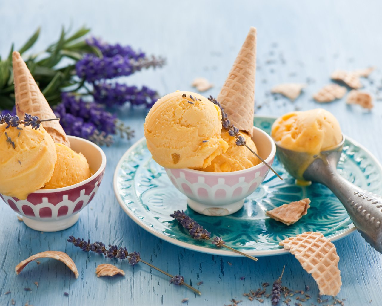 Обои лаванда, мороженое, рожок, пиалы, lavender, ice cream, horn, bowls разрешение 4256x2832 Загрузить