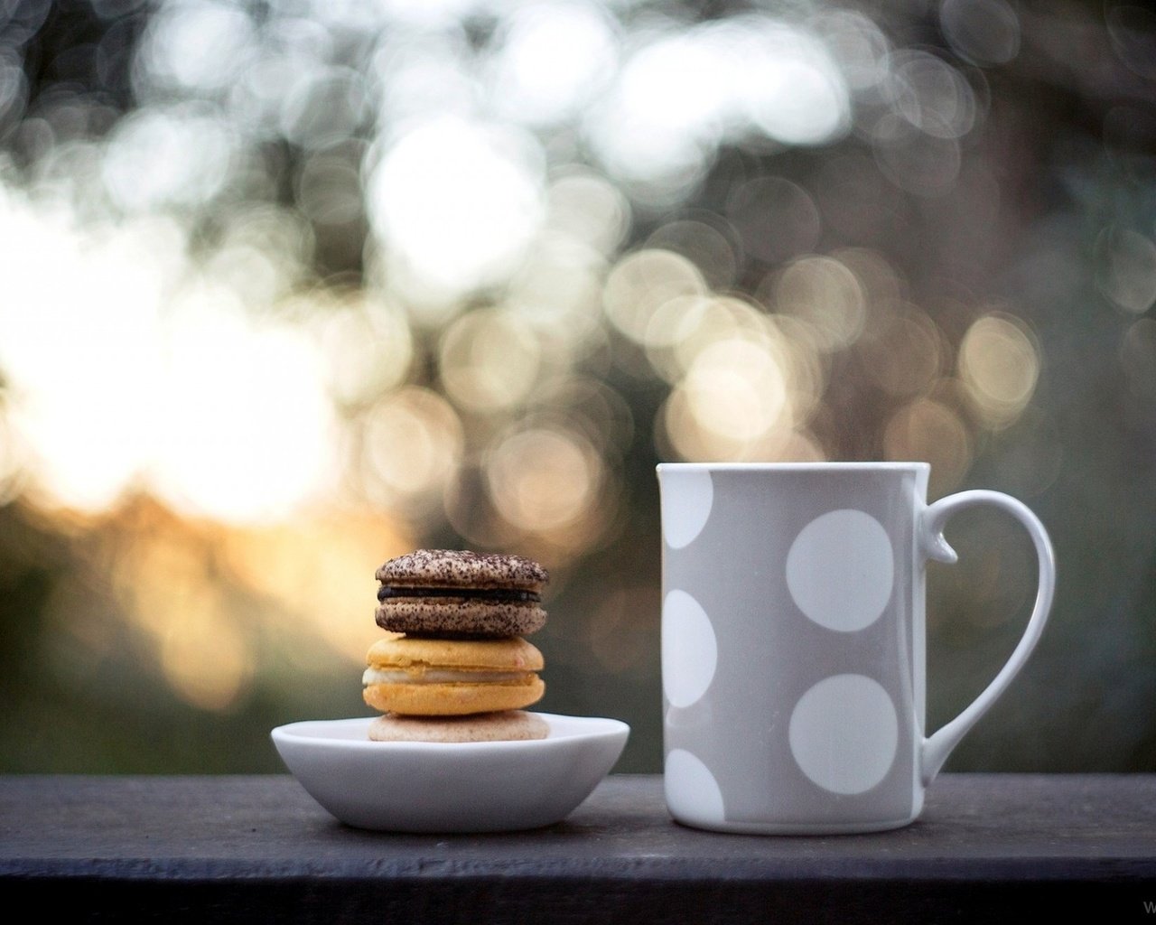 Обои еда, кружка, чашка, сладкое, печенье, боке, макарун, food, mug, cup, sweet, cookies, bokeh, macaron разрешение 1920x1317 Загрузить