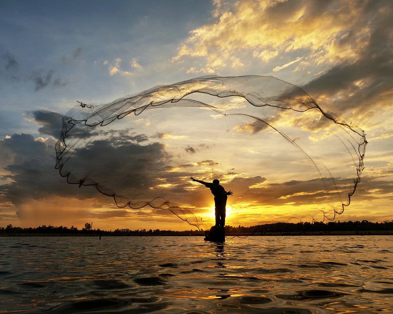 Обои озеро, бросает, река, восход, солнце, утро, лодка, сеть, рыбак, lake, throws, river, sunrise, the sun, morning, boat, network, fisherman разрешение 1920x1200 Загрузить