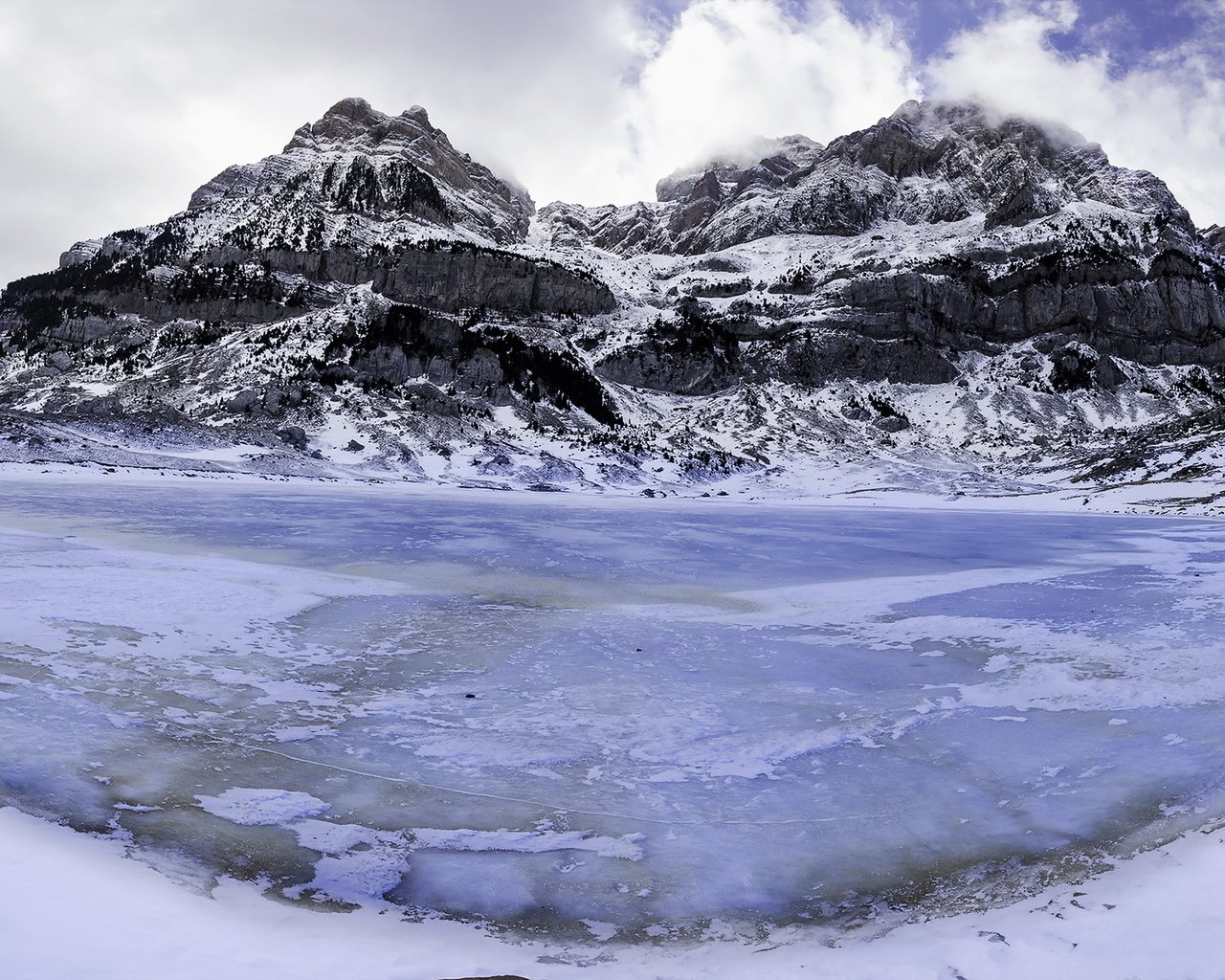 Обои озеро, пейзаж, гора, лёд, lake, landscape, mountain, ice разрешение 1920x1200 Загрузить