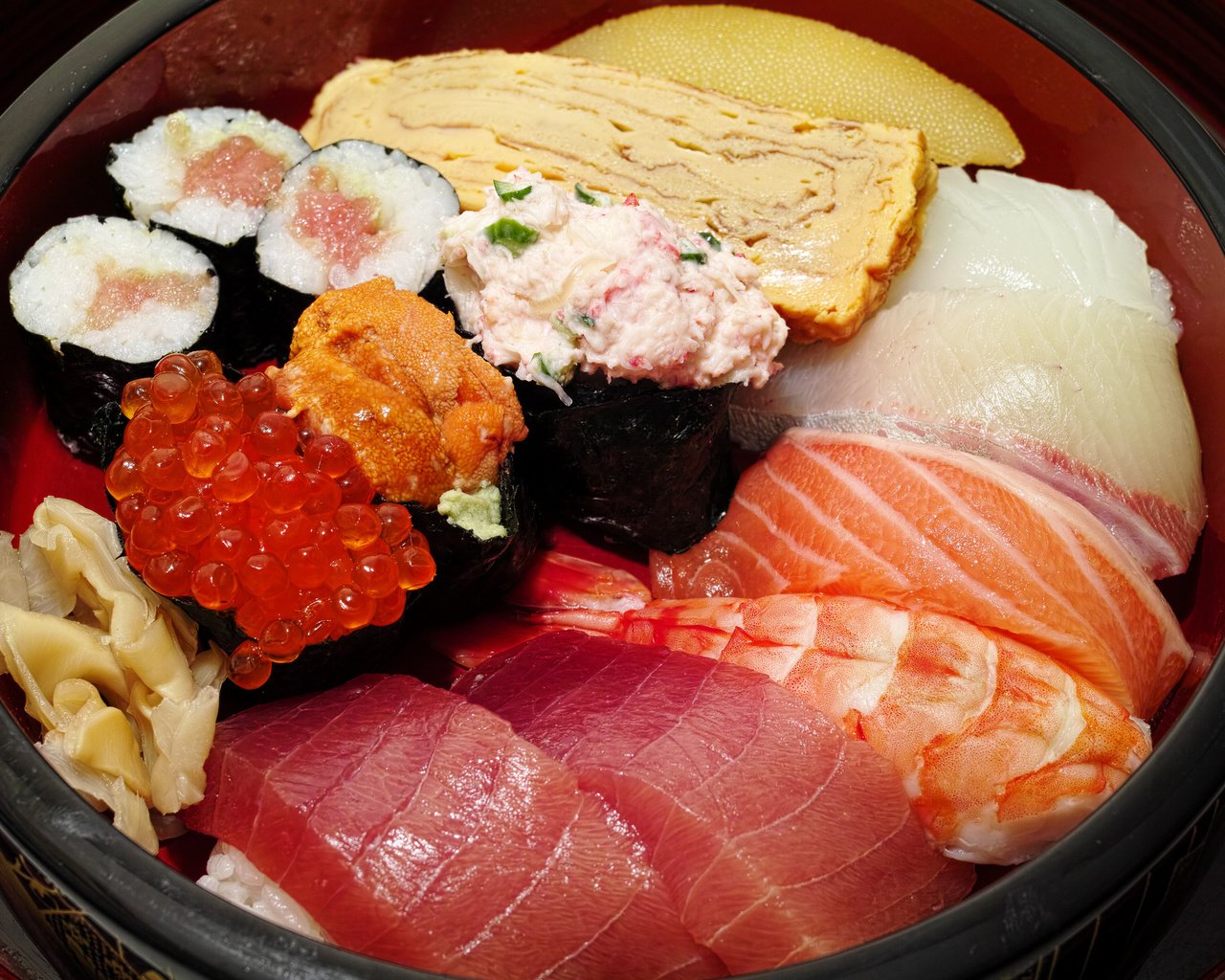 Обои еда, тарелка, рыба, суши, роллы, морепродукты, food, plate, fish, sushi, rolls, seafood разрешение 2048x1365 Загрузить