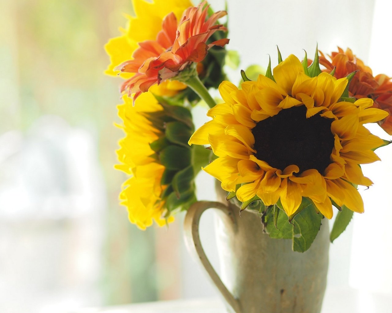 Обои цветы, букет, подсолнухи, ваза,  цветы, flowers, bouquet, sunflowers, vase разрешение 1920x1200 Загрузить