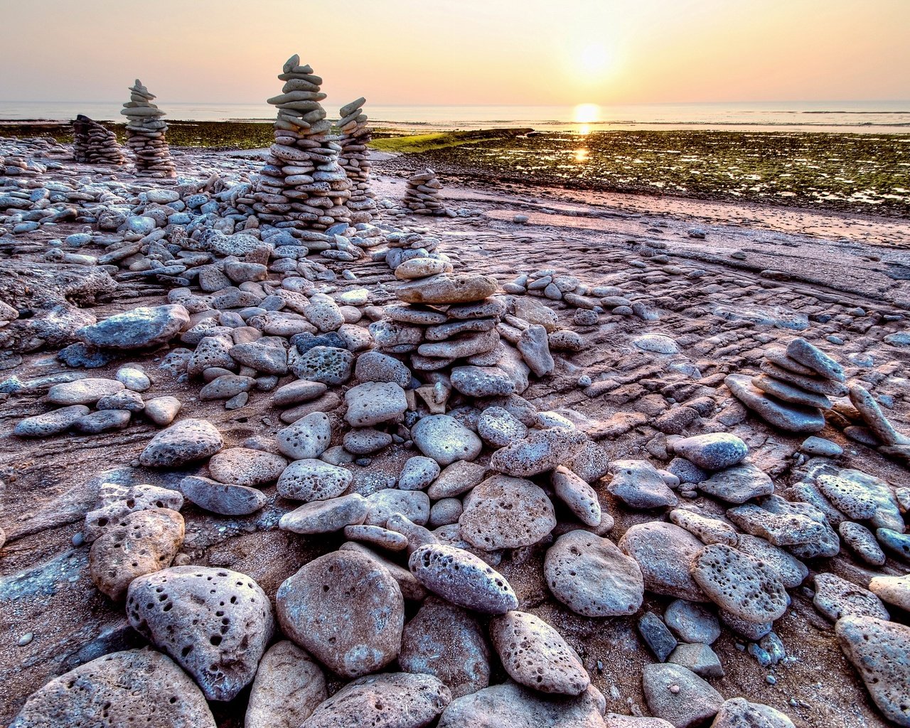 Обои камни, берег, закат, пейзаж, море, stones, shore, sunset, landscape, sea разрешение 2880x1879 Загрузить