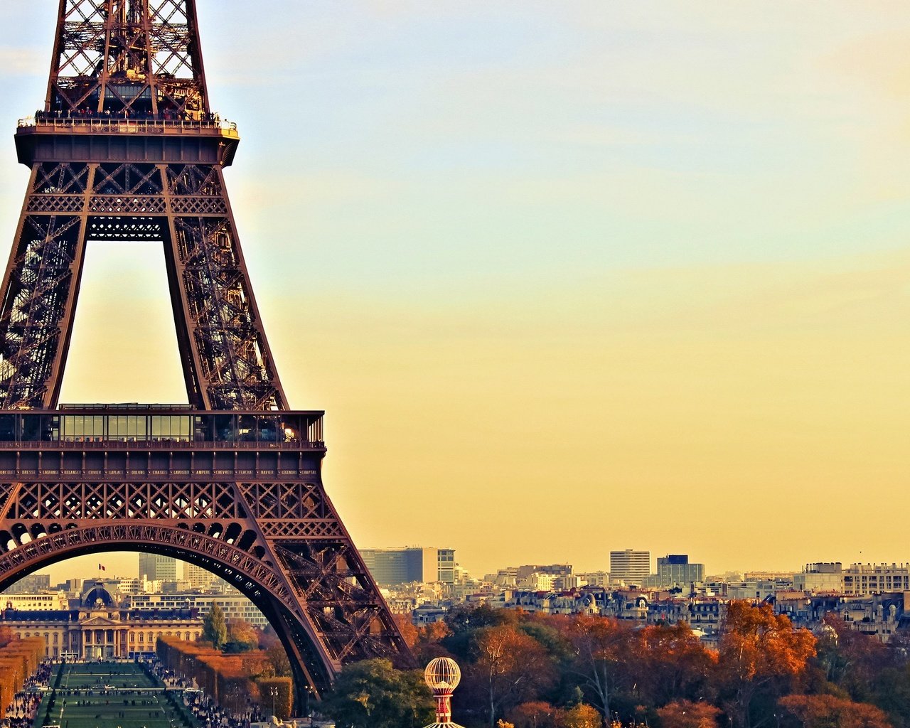 Обои пейзаж, париж, архитектура, франция, эйфелева башня, landscape, paris, architecture, france, eiffel tower разрешение 2560x1440 Загрузить