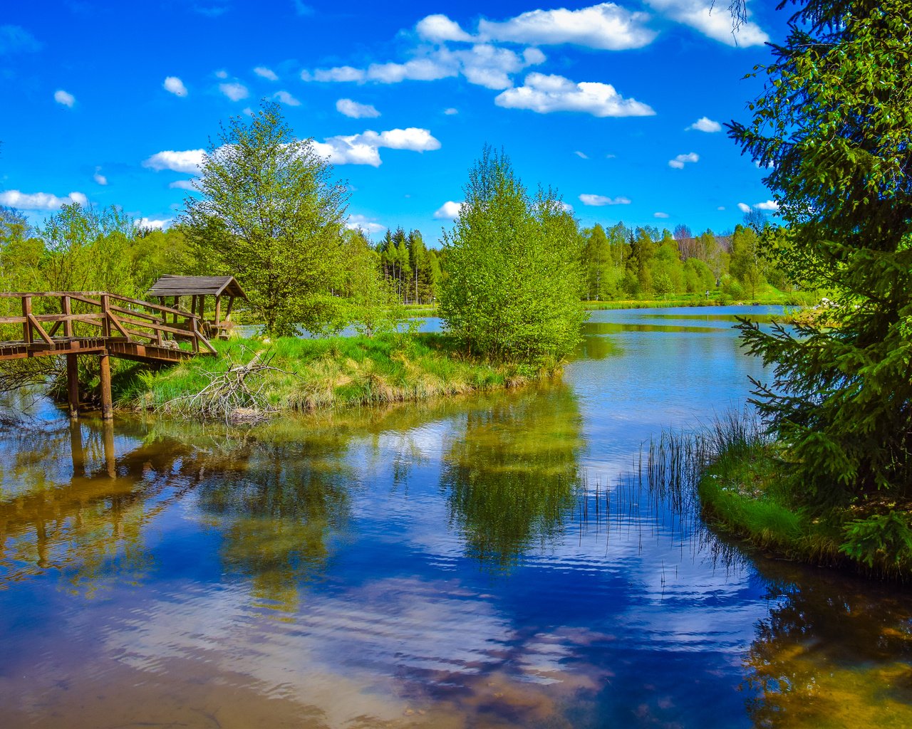 Обои деревья, озеро, пейзаж, мост, остров, trees, lake, landscape, bridge, island разрешение 3240x2160 Загрузить