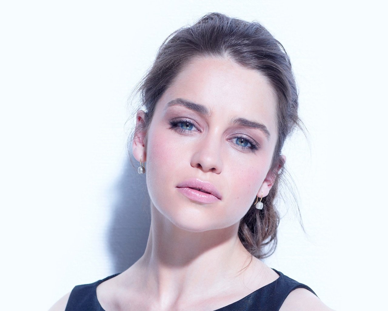 Обои актриса, игра престолов, эмилия кларк, кхалиси, actress, game of thrones, emilia clarke, khaleesi разрешение 2560x1600 Загрузить