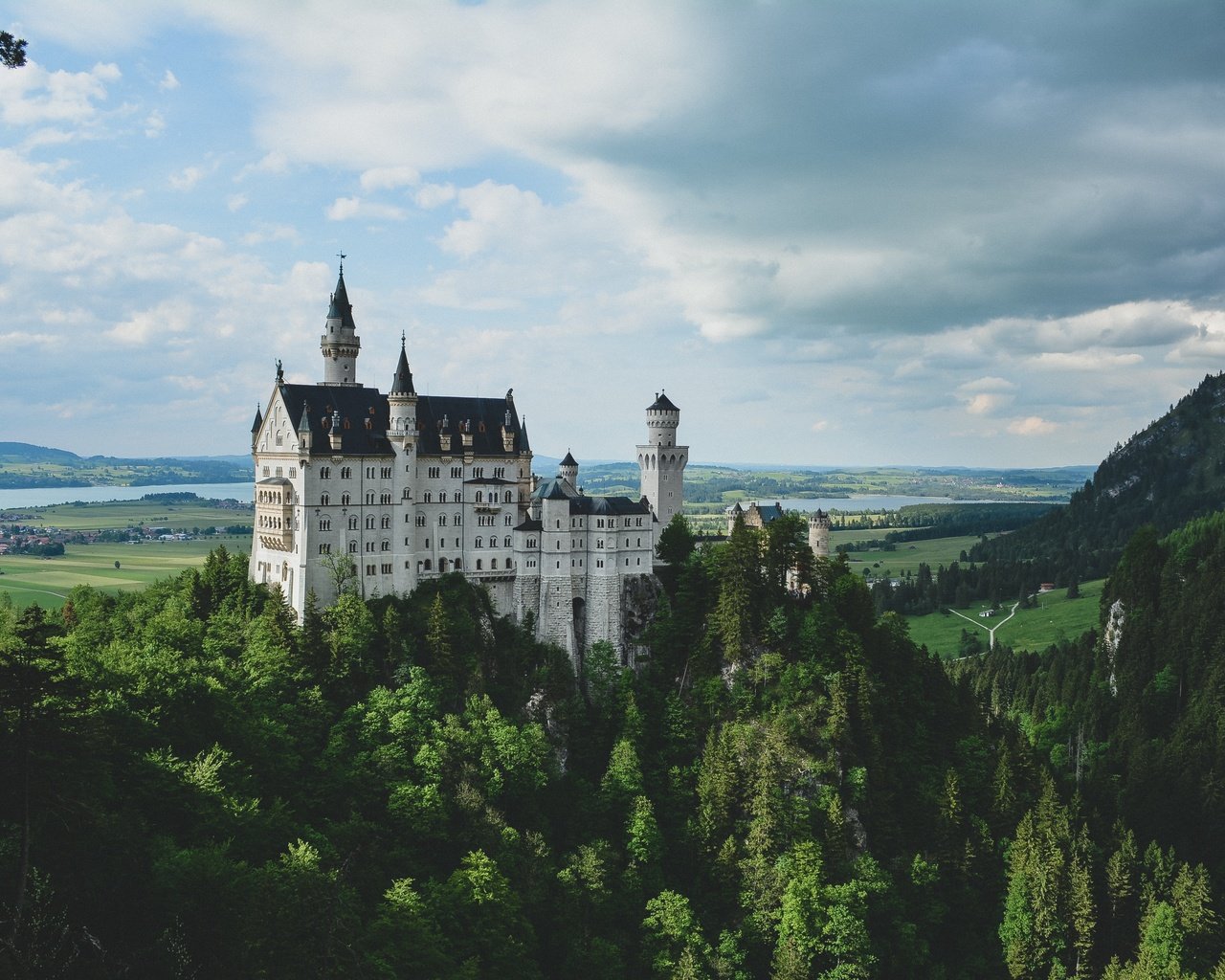 Обои германия, замок нойшванштайн, rachel davis, germany, neuschwanstein castle разрешение 4496x3000 Загрузить