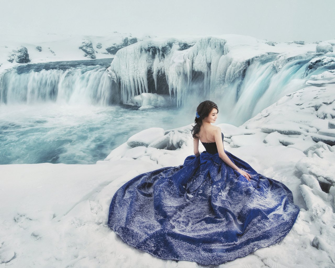 Обои девушка, платье, лёд, азиатка, girl, dress, ice, asian разрешение 2048x1365 Загрузить