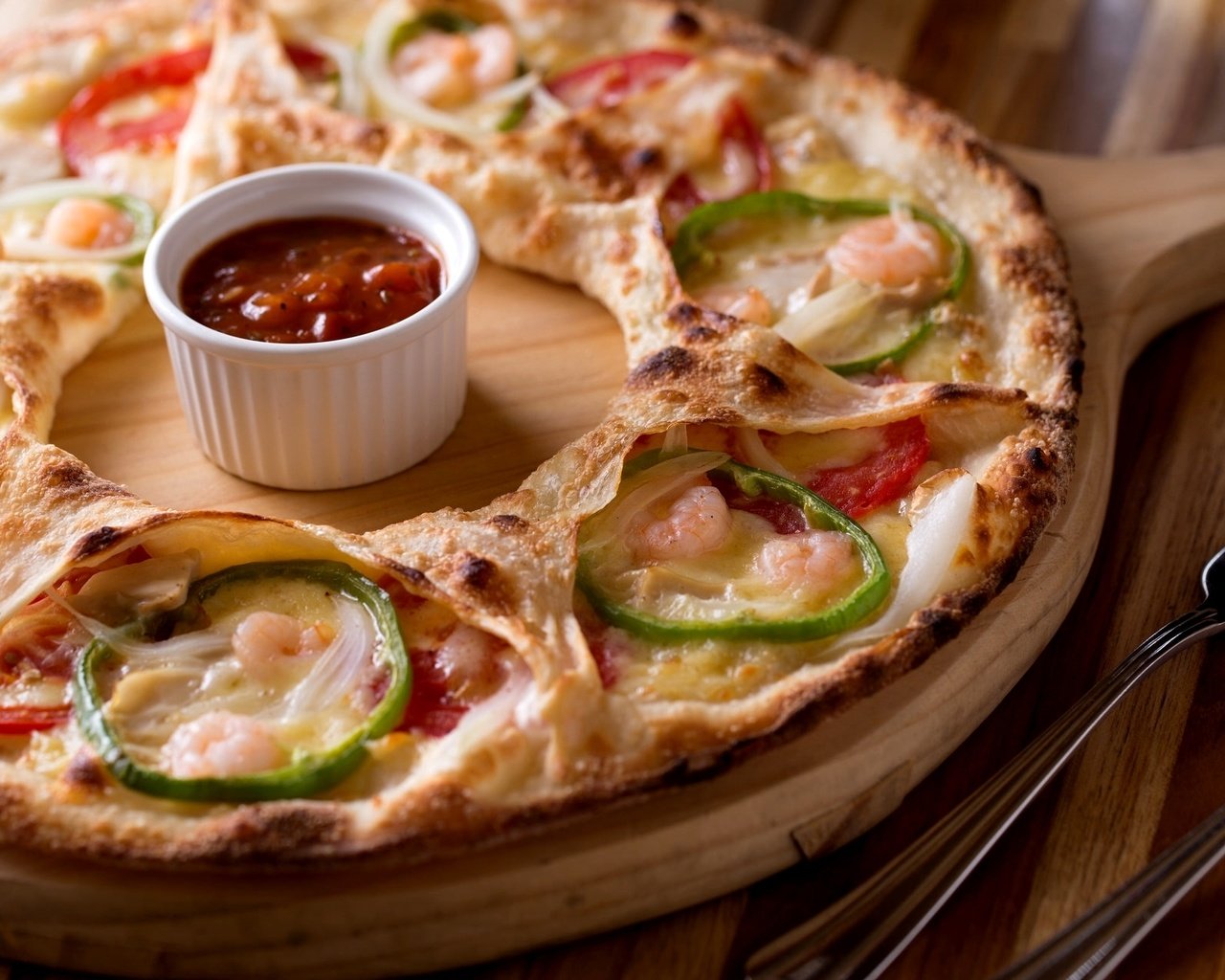 Обои овощи, соус, пицца, vegetables, sauce, pizza разрешение 2048x1285 Загрузить