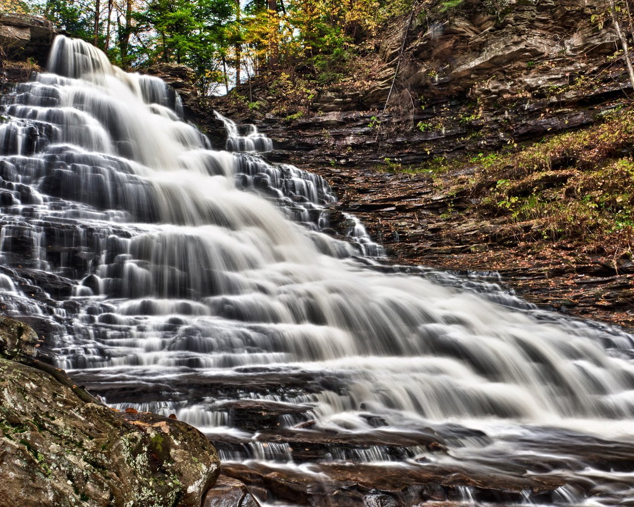 Обои скалы, водопад, штат пенсильвания, ricketts glen state park, rocks, waterfall, pennsylvania разрешение 2180x1450 Загрузить