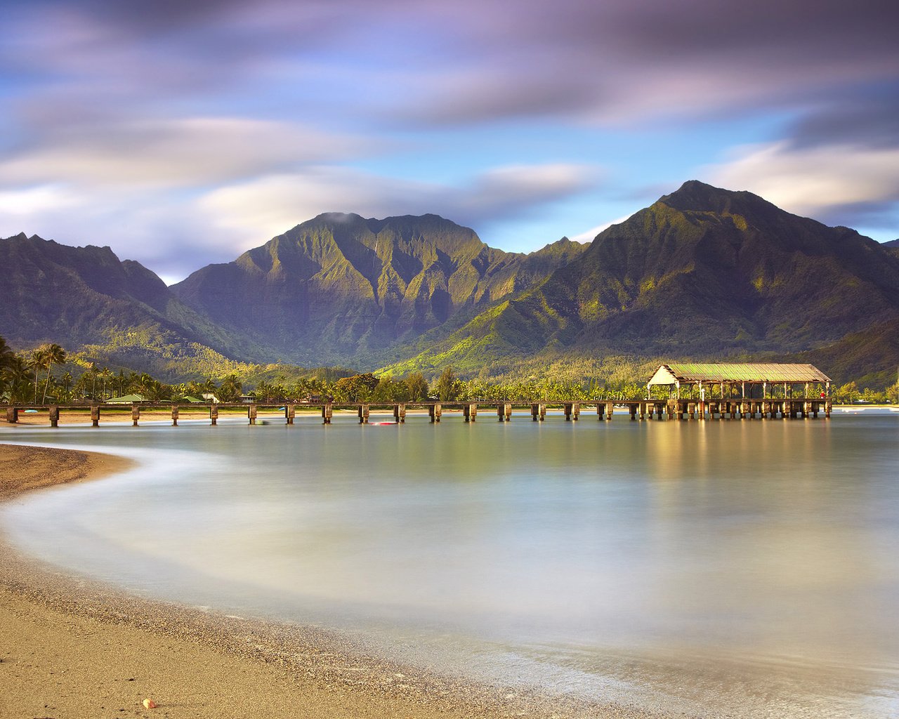 Обои небо, горы, море, пляж, пирс, пальмы, the sky, mountains, sea, beach, pierce, palm trees разрешение 1920x1200 Загрузить