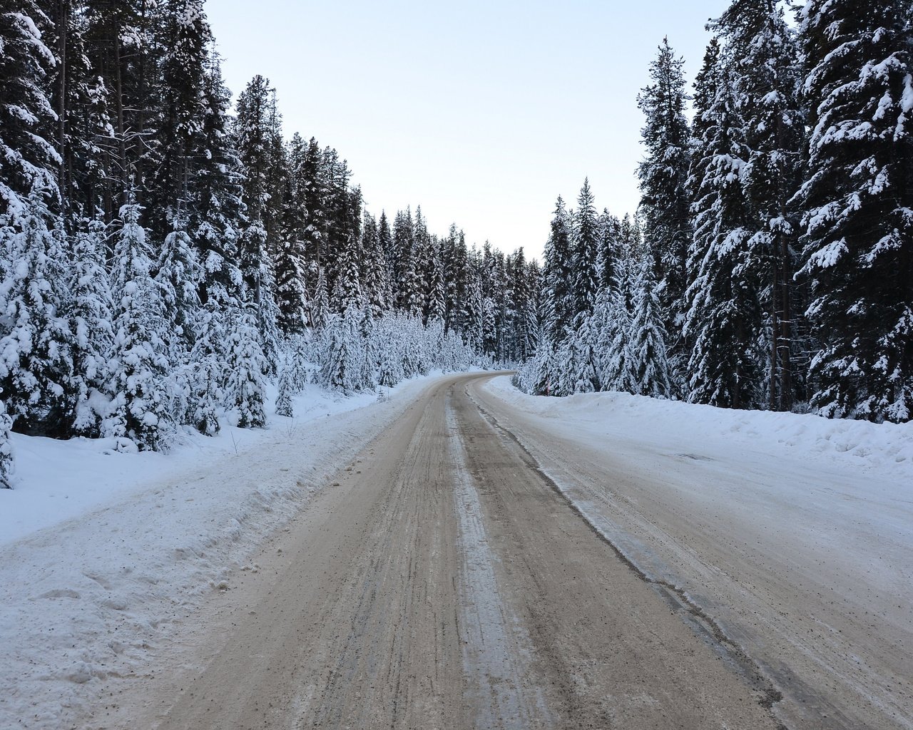 Обои дорога, лес, зима, road, forest, winter разрешение 2048x1356 Загрузить
