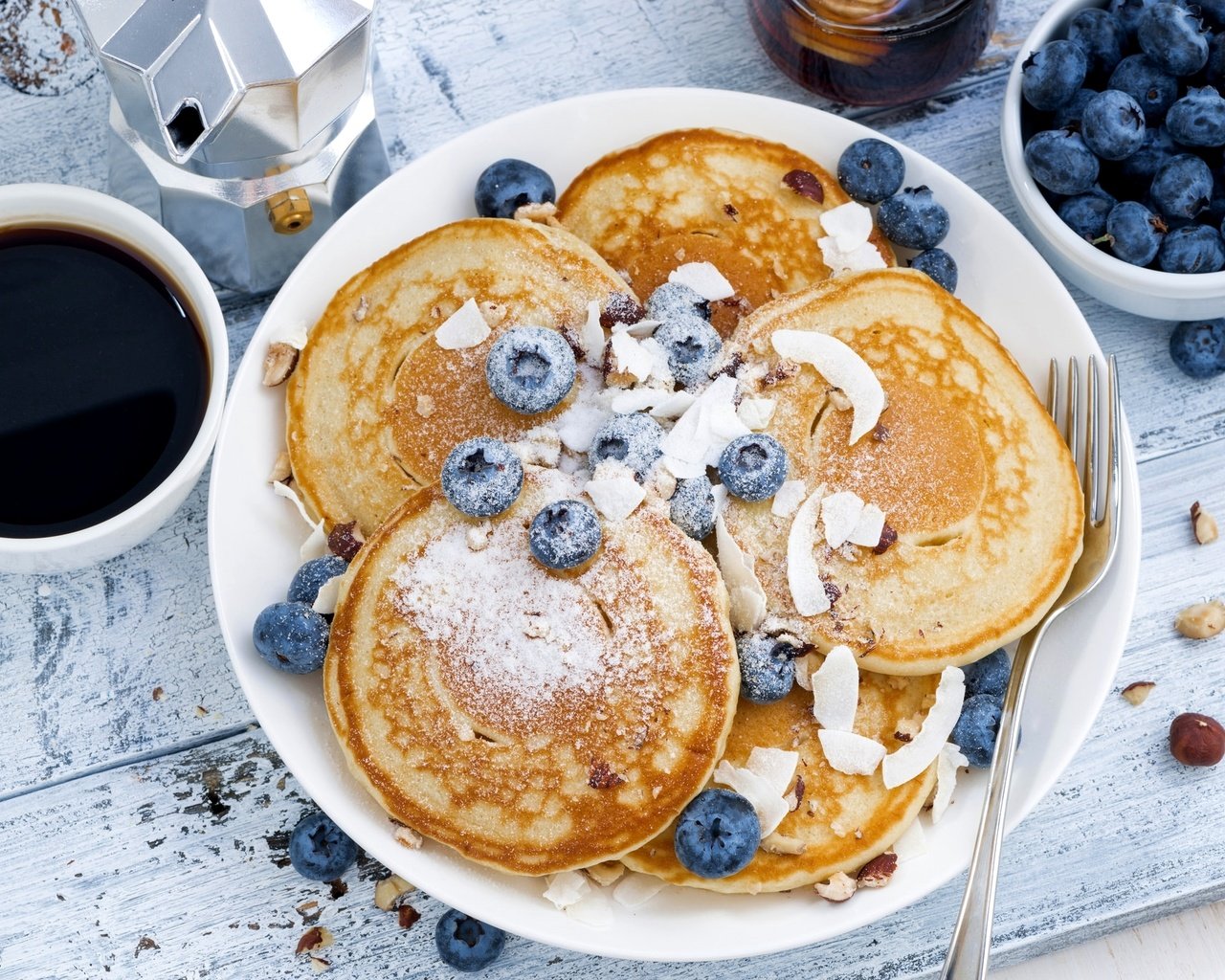 Обои кофе, завтрак, оладьи, голубика, панкейк, coffee, breakfast, pancakes, blueberries, pancake разрешение 2048x1367 Загрузить