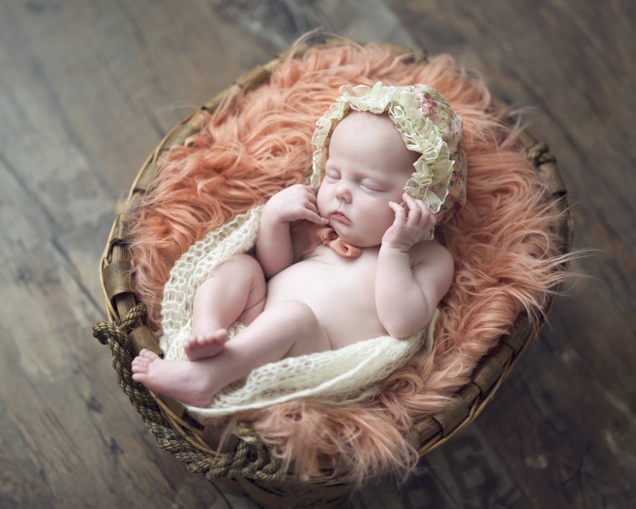 Обои сон, девочка, корзина, ребенок, младенец, чепчик, малышка, sleep, girl, basket, child, baby, cap разрешение 4500x3000 Загрузить