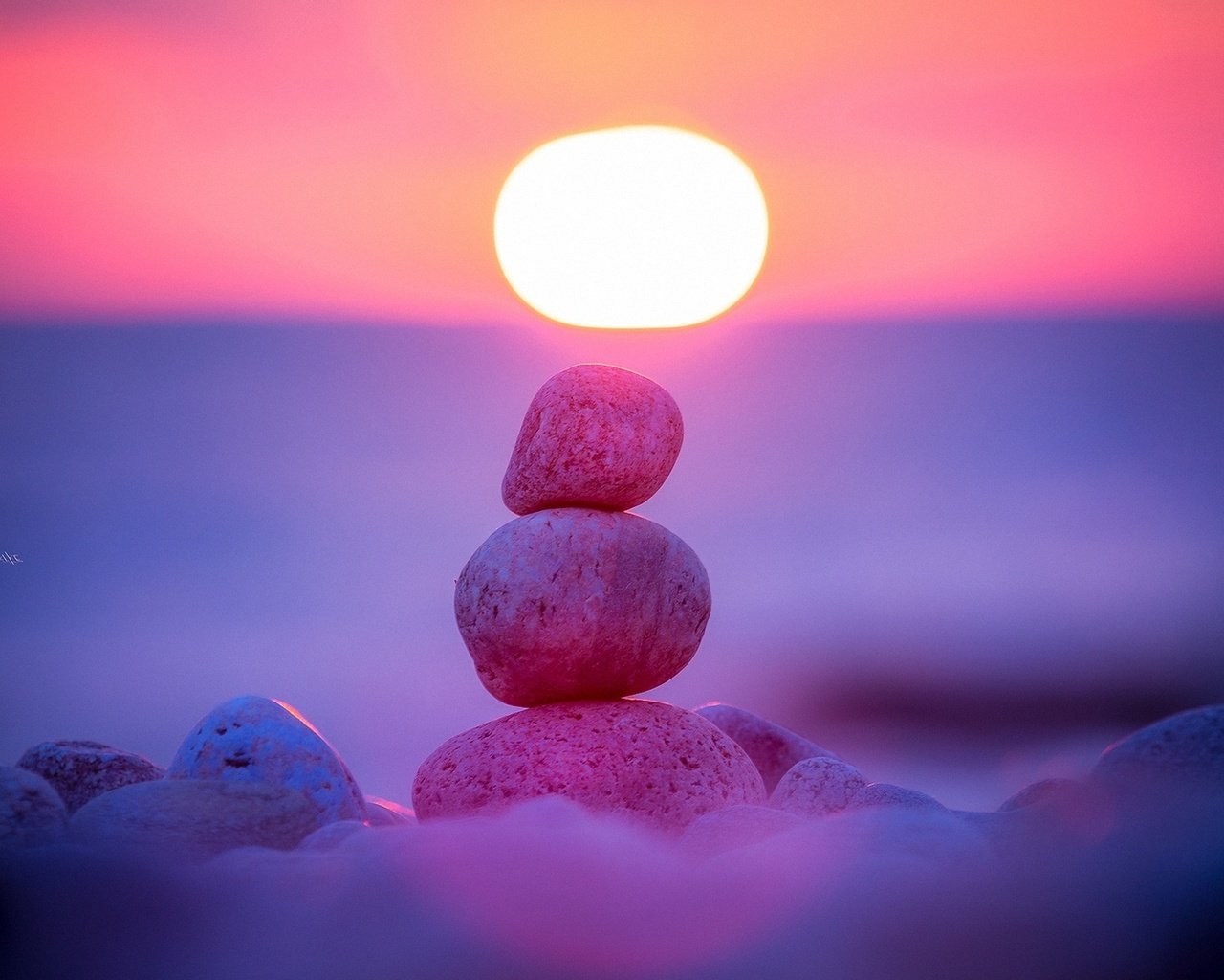 Обои камни, закат, фото, море, красивая, оригинальная, художественная, stones, sunset, photo, sea, beautiful, original, art разрешение 1920x1200 Загрузить