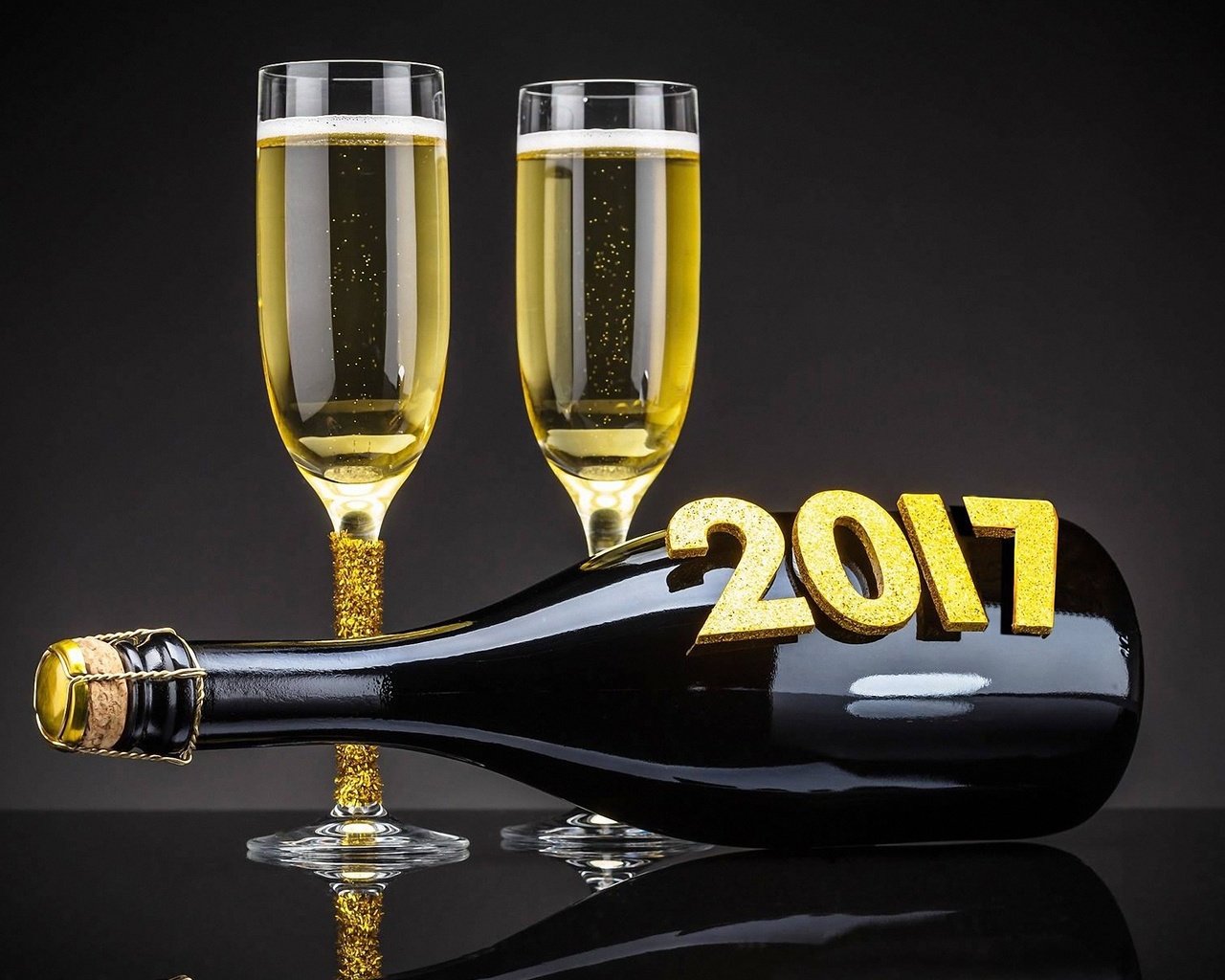 Обои новый год, бокалы, праздник, шампанское, new year, glasses, holiday, champagne разрешение 2560x1600 Загрузить