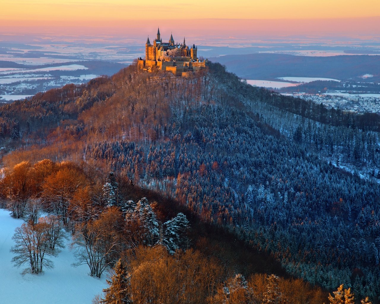 Обои замок, зимнее настроение, hohenzollern, гогенцоллерн в зимний период, castle, winter mood, hohenzollern in winter разрешение 2500x1627 Загрузить