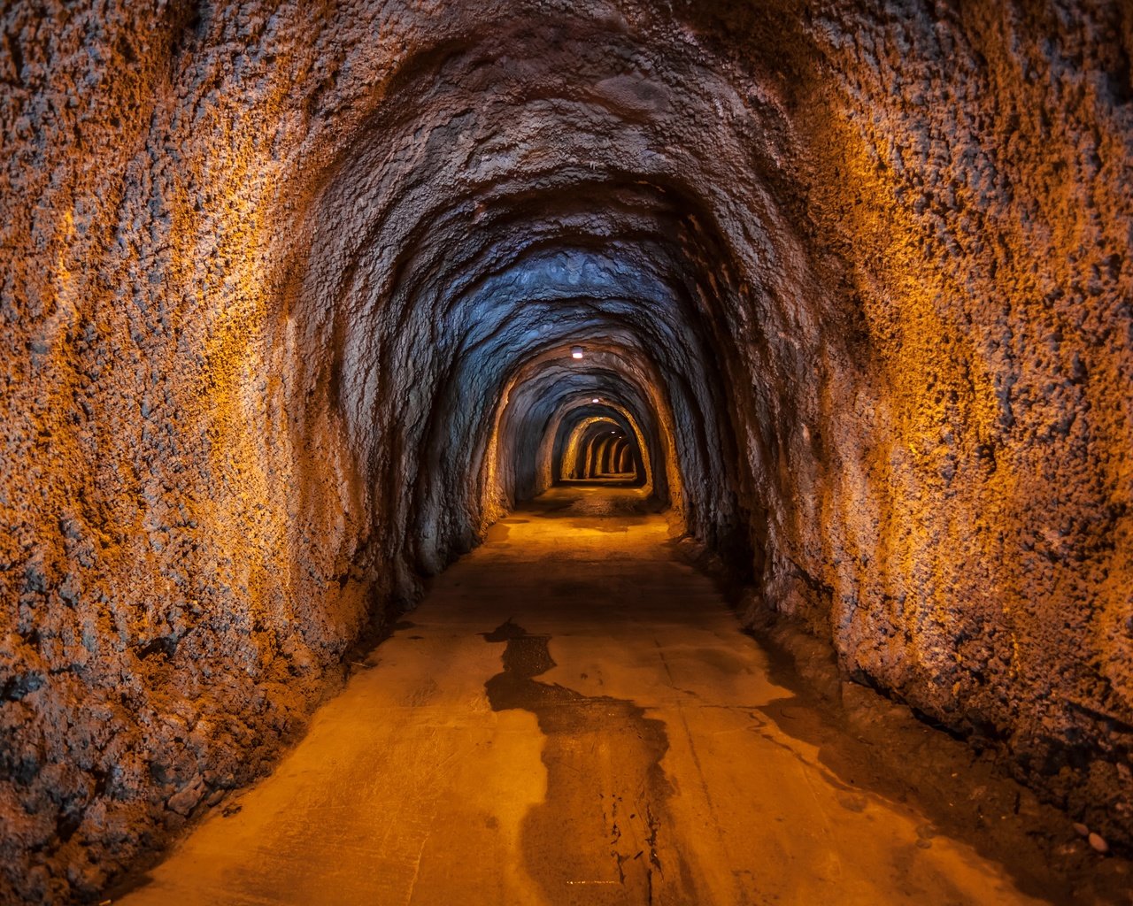 Обои дорога, скалы, туннель, скал, тунель, rail, road, rocks, the tunnel, tunnel разрешение 5616x3744 Загрузить