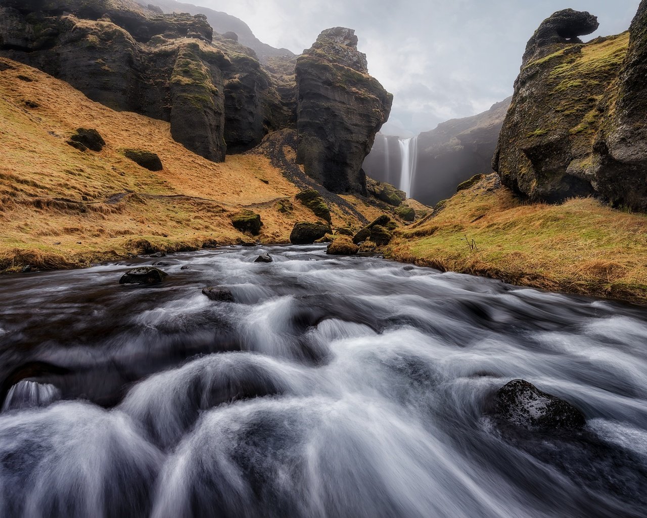 Обои река, скалы, природа, водопад, поток, исландия, river, rocks, nature, waterfall, stream, iceland разрешение 2500x1668 Загрузить