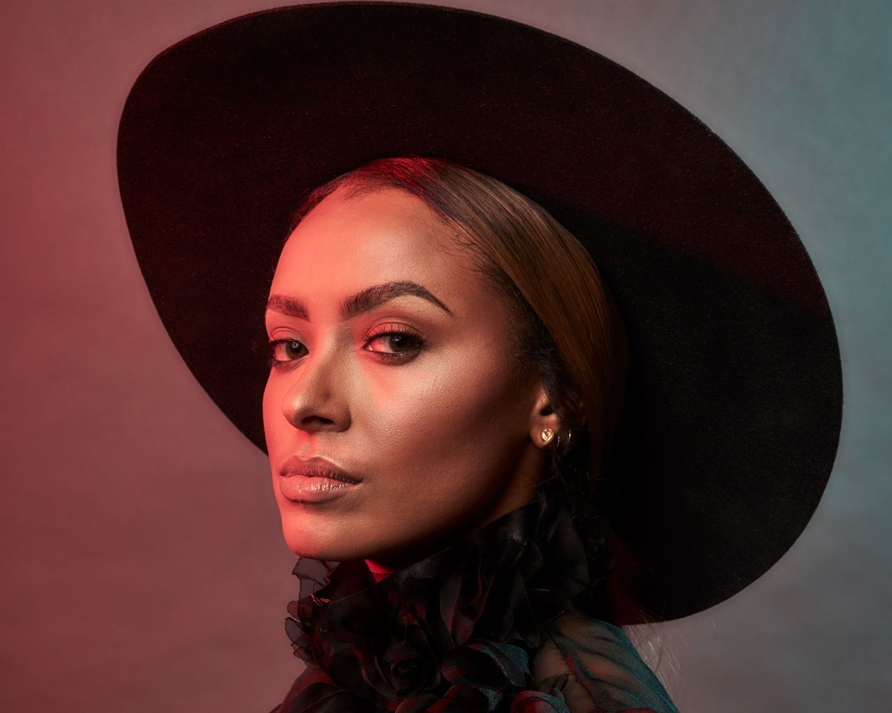 Обои портрет, лицо, актриса, шляпа, kat graham, катерина грэхэм, portrait, face, actress, hat, katerina graham разрешение 6007x5110 Загрузить