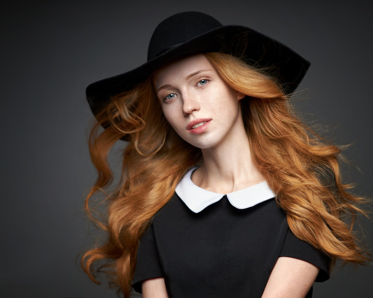 Обои девушка, портрет, взгляд, волосы, шляпа, рыжеволосая, alexander vinogradov, girl, portrait, look, hair, hat, redhead разрешение 2048x1366 Загрузить