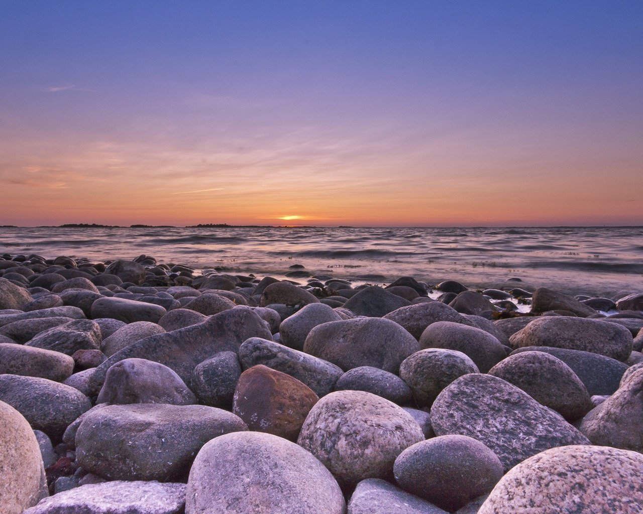 Обои небо, камни, закат, море, побережье, финляндия, the sky, stones, sunset, sea, coast, finland разрешение 2048x1152 Загрузить