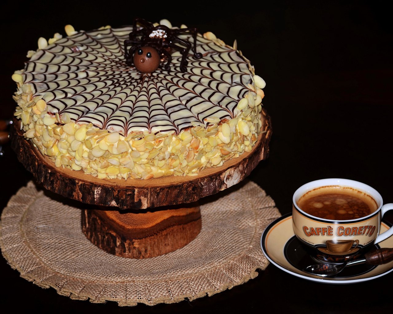 Обои кофе, черный фон, чашка, торт, coffee, black background, cup, cake разрешение 4250x2815 Загрузить