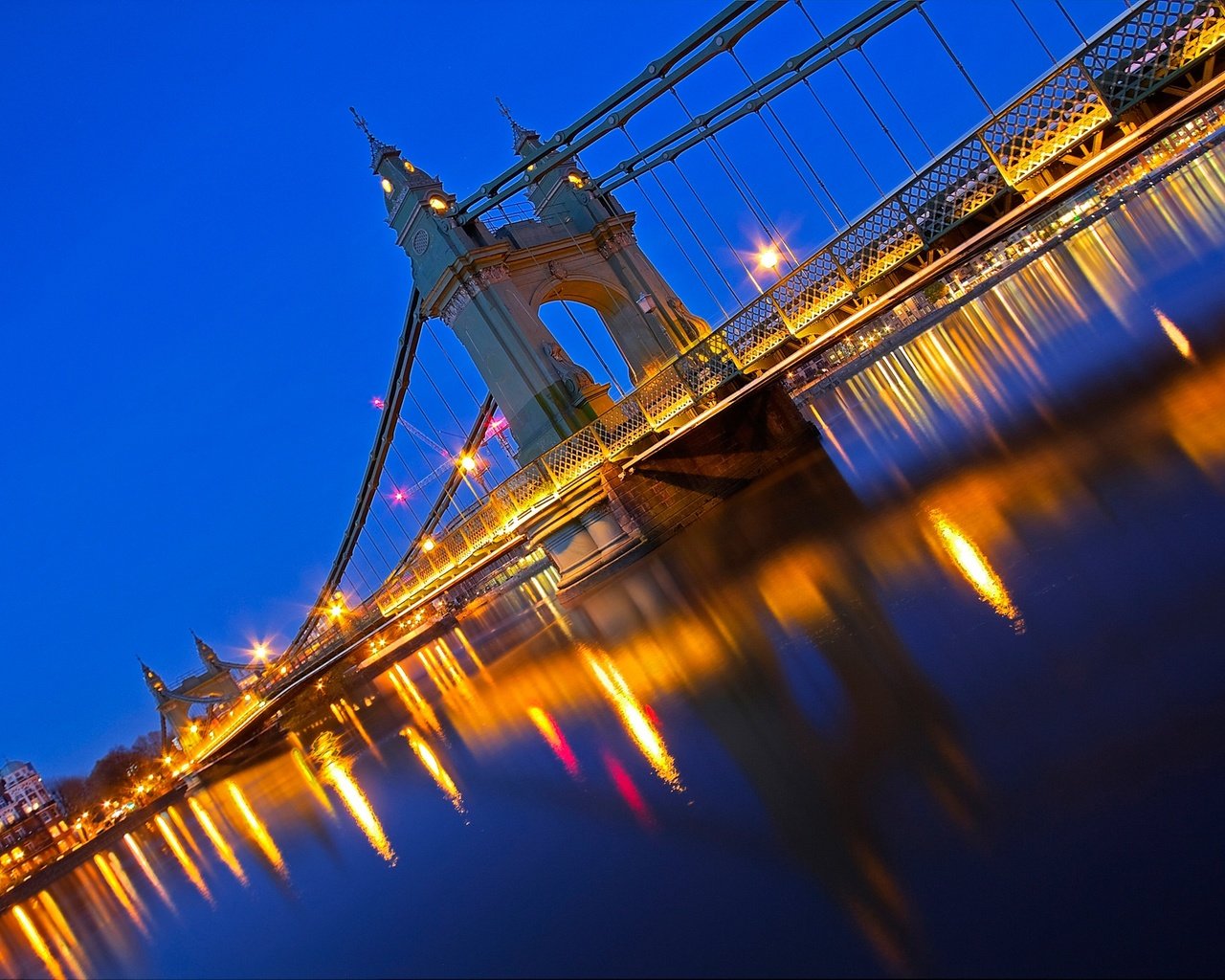 Обои ночь, огни, лондон, англия, опора, хаммерсмитский мост, night, lights, london, england, support, hammersmith bridge разрешение 2048x1365 Загрузить