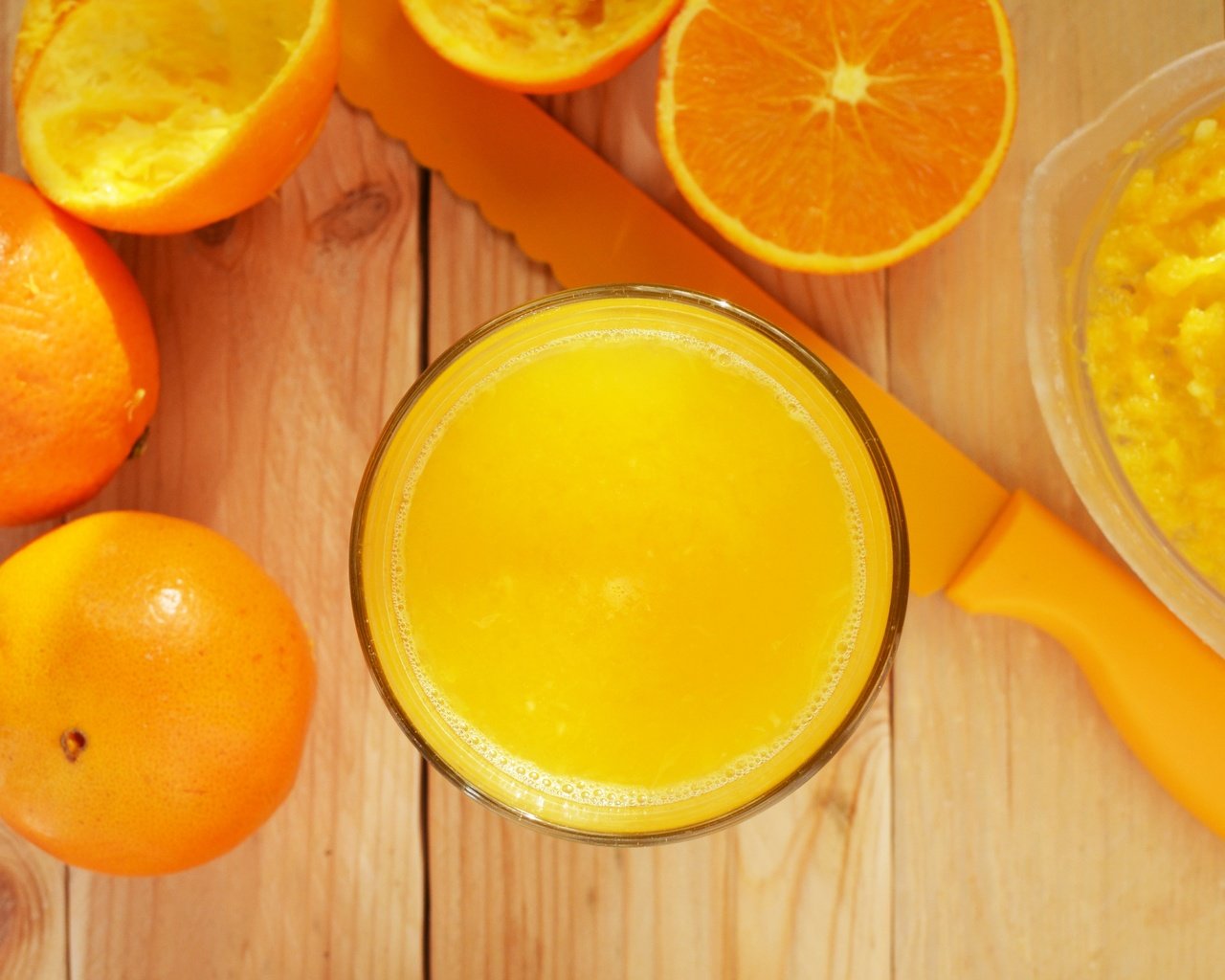 Обои фрукты, апельсины, цитрусы, апельсиновый сок, сок, fruit, oranges, citrus, orange juice, juice разрешение 4928x3264 Загрузить