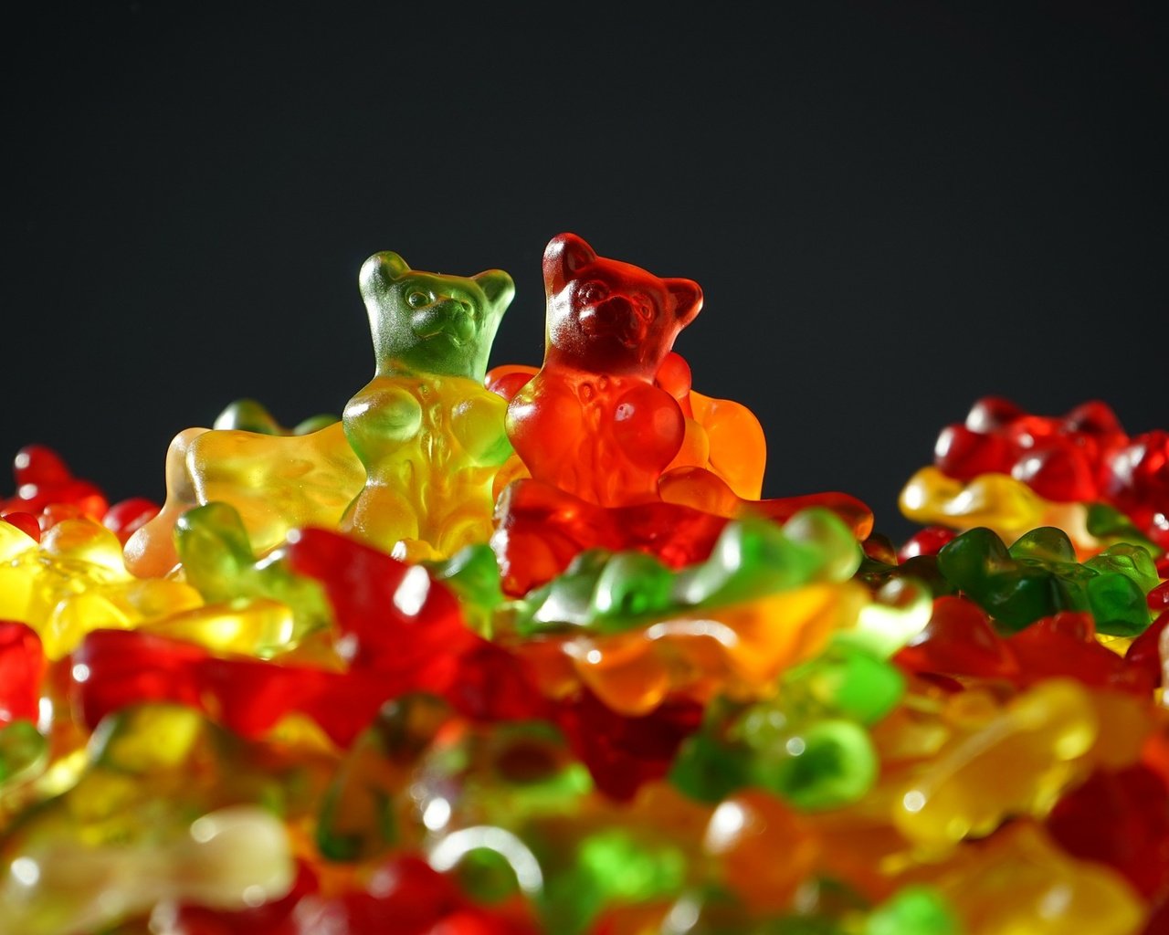 Обои разноцветные, мишки, конфеты, мармелад, жевательный мармелад, colorful, bears, candy, marmalade, gummies разрешение 1920x1280 Загрузить