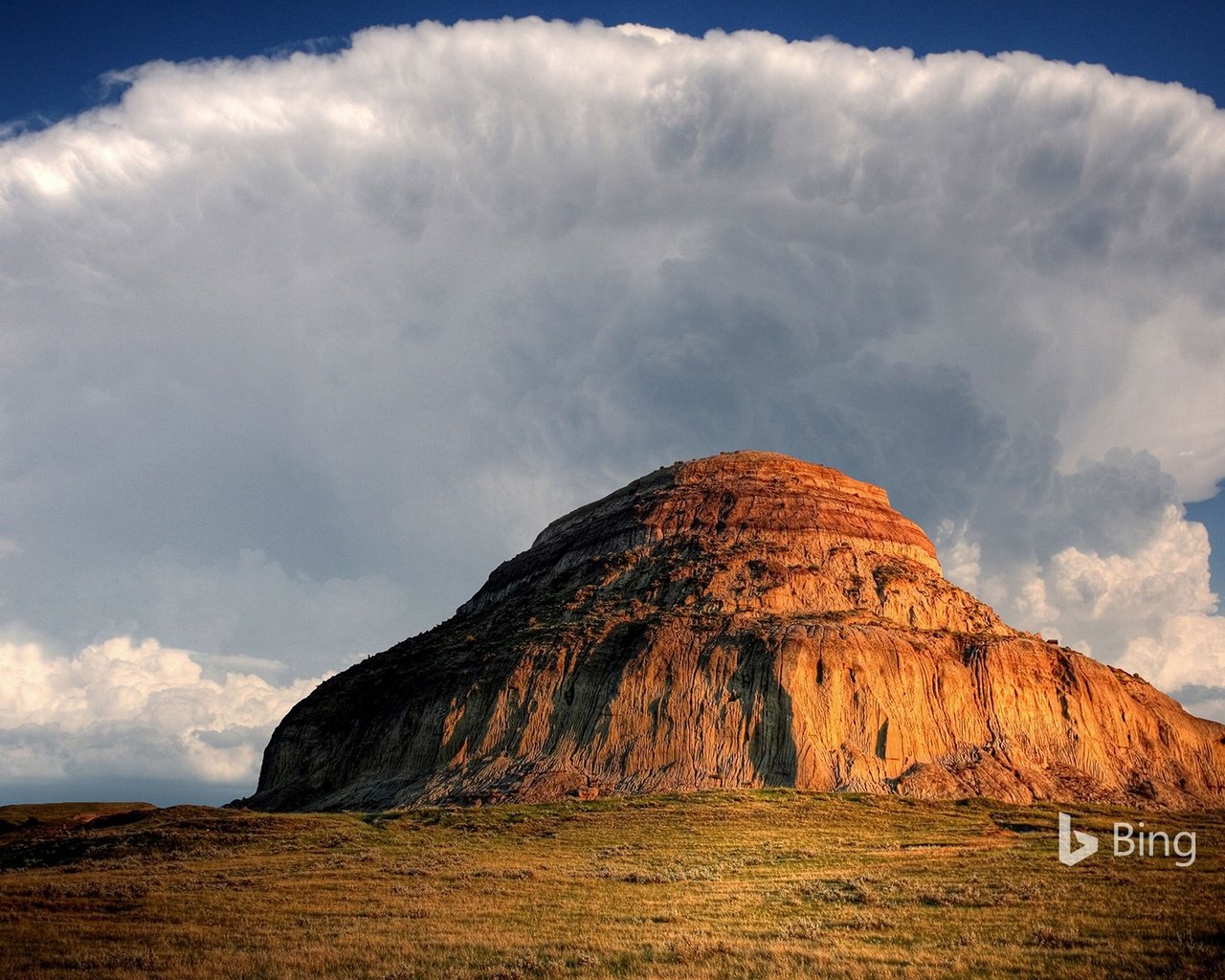 Обои облака, природа, пейзаж, гора, канада, bing, саскачеван, big muddy valley, castle butte, clouds, nature, landscape, mountain, canada разрешение 1920x1200 Загрузить