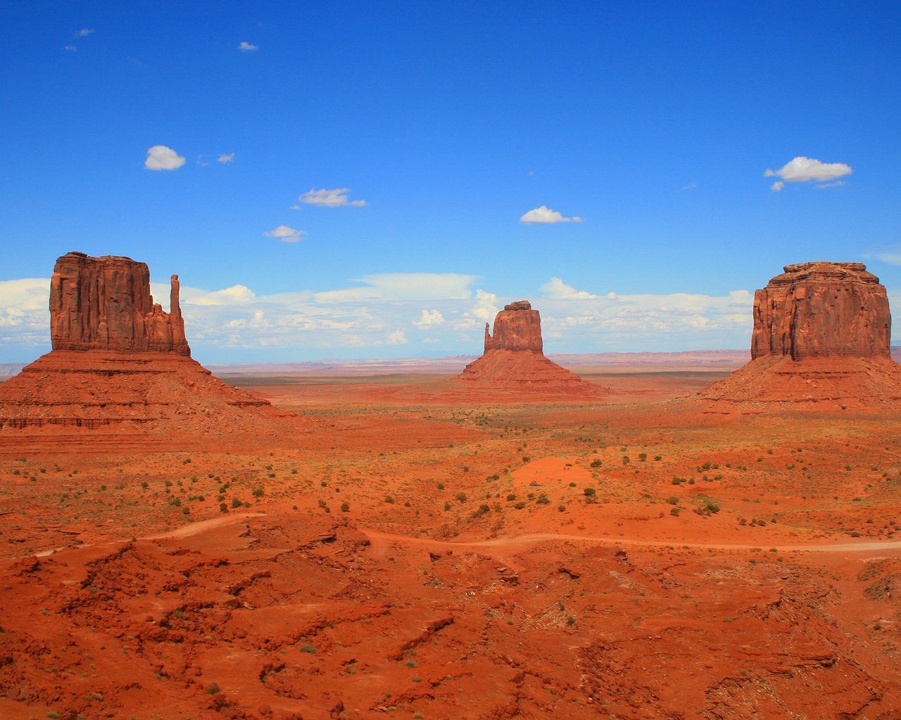 Обои небо, облака, скалы, природа, пейзаж, каньон, долина монументов, the sky, clouds, rocks, nature, landscape, canyon, monument valley разрешение 2560x1600 Загрузить