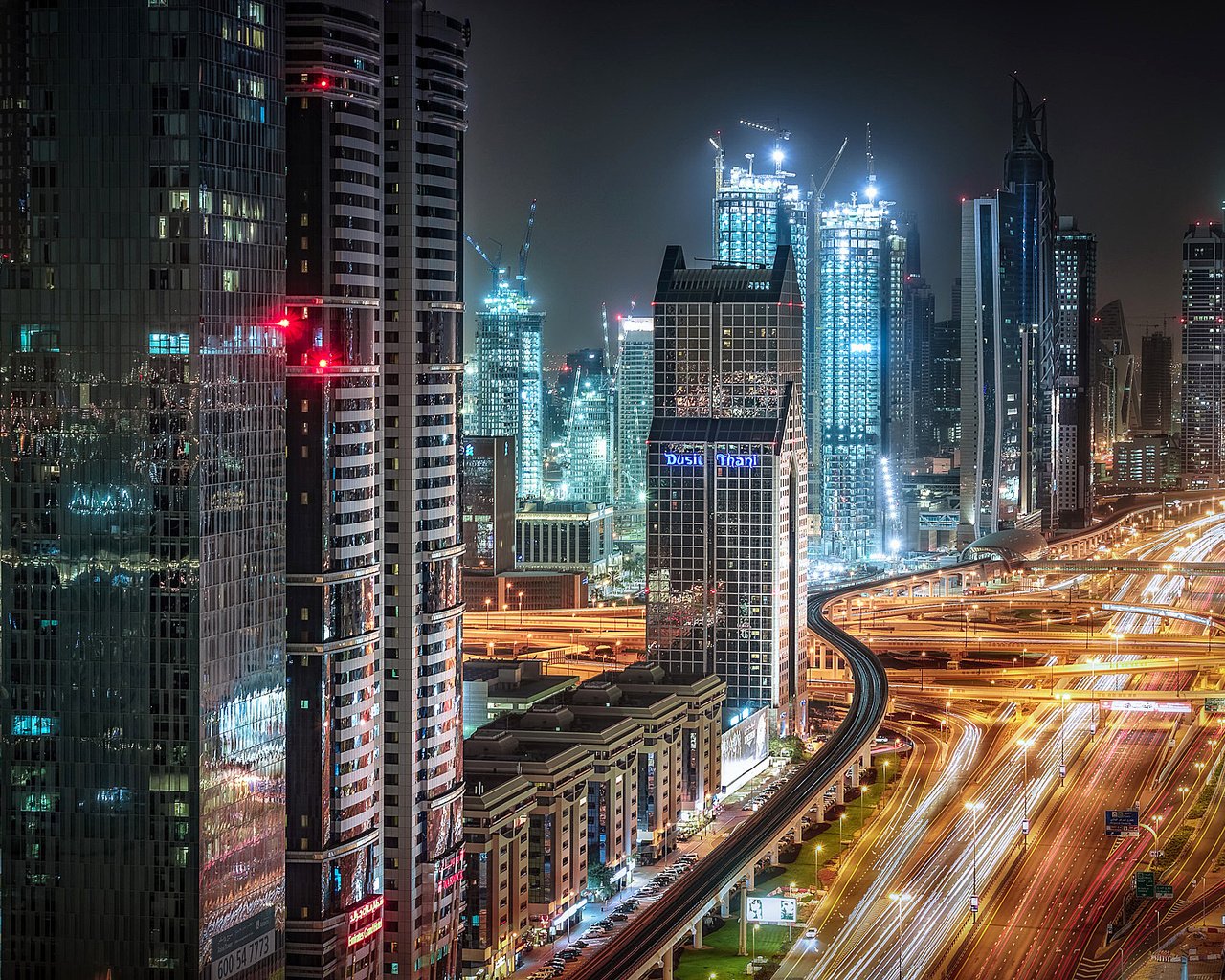 Обои ночь, огни, город, небоскребы, улица, дубай, оаэ, night, lights, the city, skyscrapers, street, dubai, uae разрешение 2048x1286 Загрузить