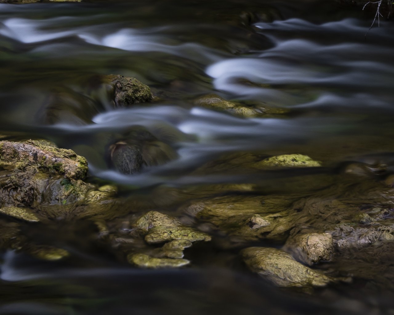Обои вода, река, камни, поток, water, river, stones, stream разрешение 2369x1445 Загрузить