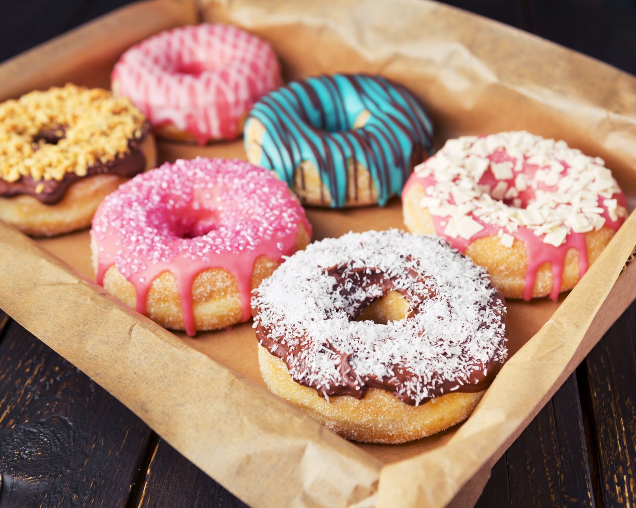 Обои пончики, сахарная пудра, глазурь, donuts, powdered sugar, glaze разрешение 5760x3840 Загрузить