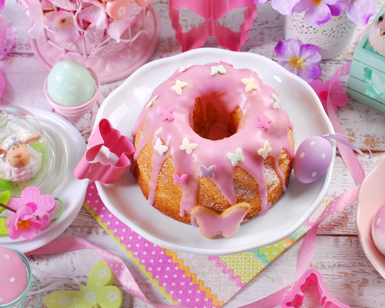 Обои цветы, весна, пасха, яйца, кулич, кекс, flowers, spring, easter, eggs, cake, cupcake разрешение 2880x1800 Загрузить