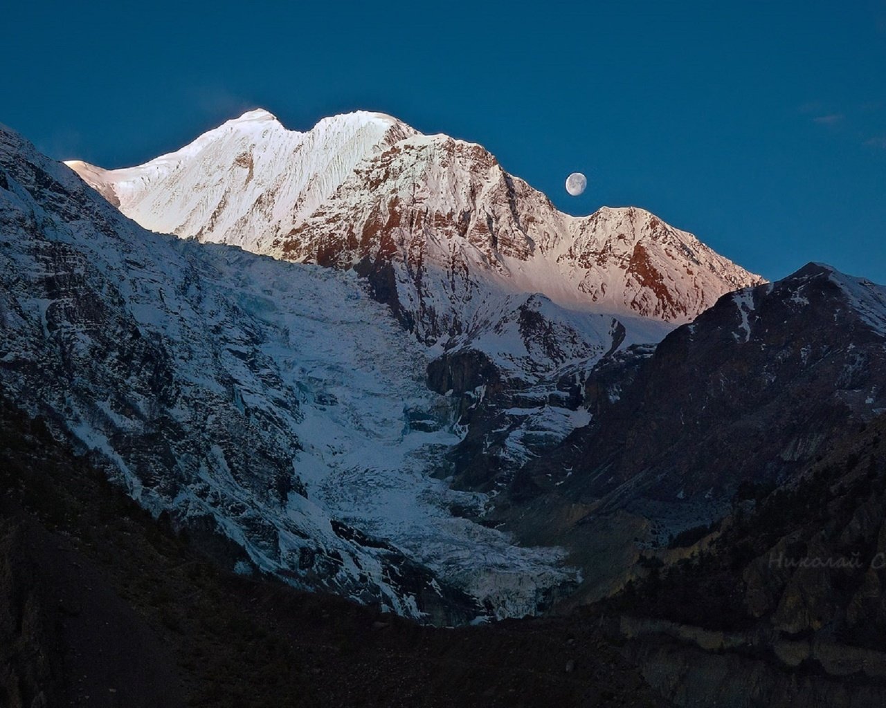 Обои горы, ледник, гималаи, непал, гангапурна, николай стюбко, mountains, glacier, the himalayas, nepal, gangapurna, nikolai stupka разрешение 1920x1257 Загрузить