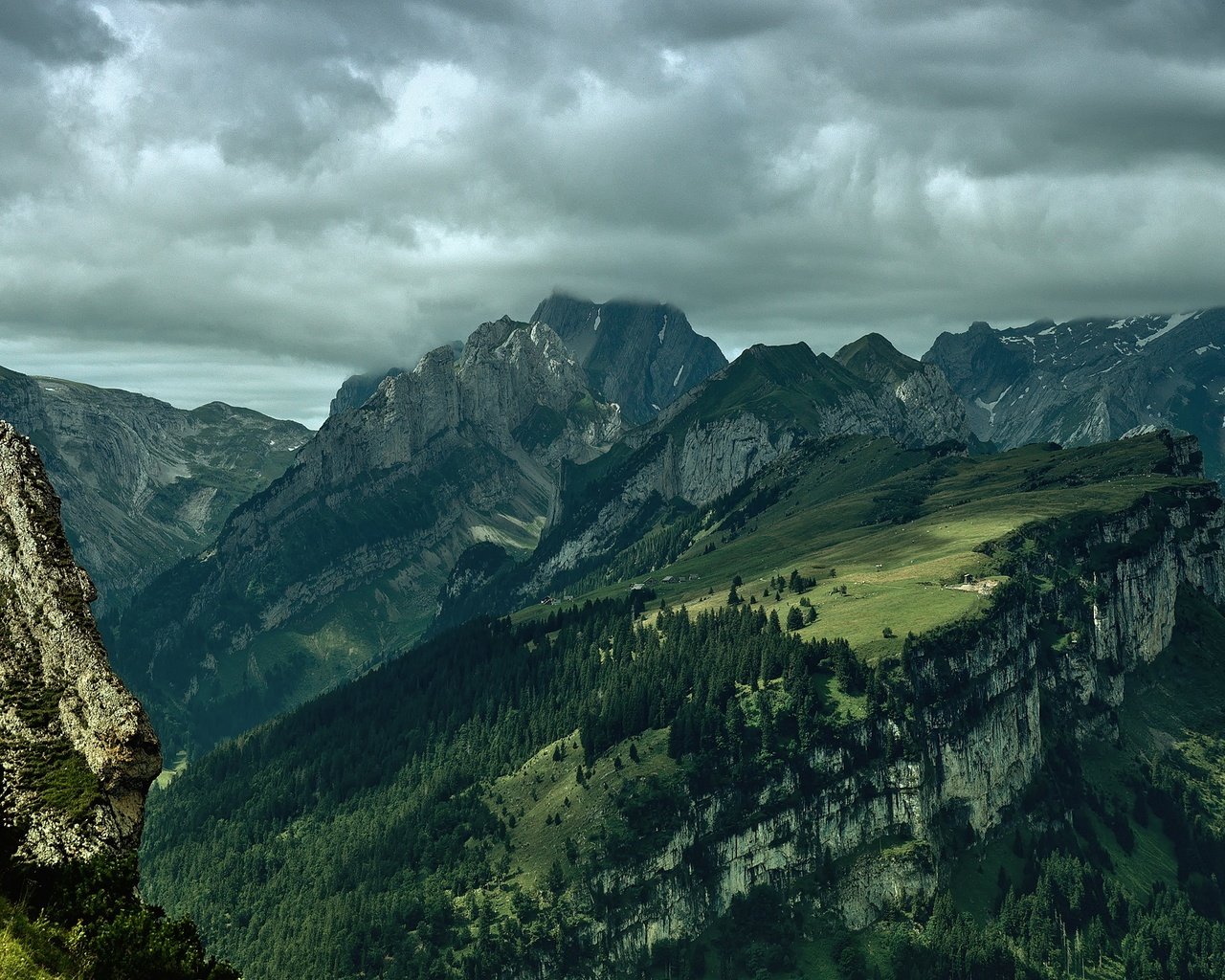 Обои небо, облака, горы, швейцария, alpstein, the sky, clouds, mountains, switzerland разрешение 2560x1600 Загрузить