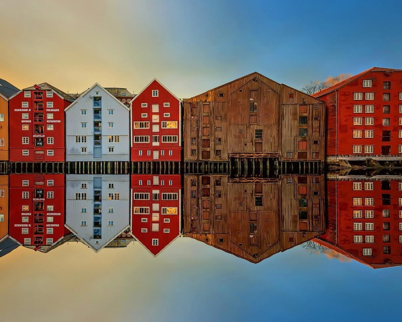 Обои отражение, город, дома, норвегия, тронхейм, reflection, the city, home, norway, trondheim разрешение 1920x1080 Загрузить