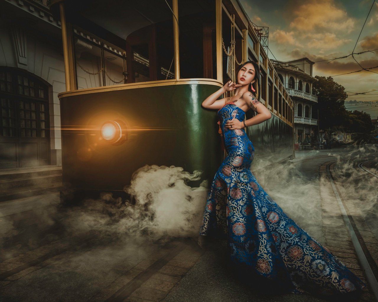 Обои стиль, платье, поза, трамвай, фигура, азиатка, style, dress, pose, tram, figure, asian разрешение 2048x1536 Загрузить