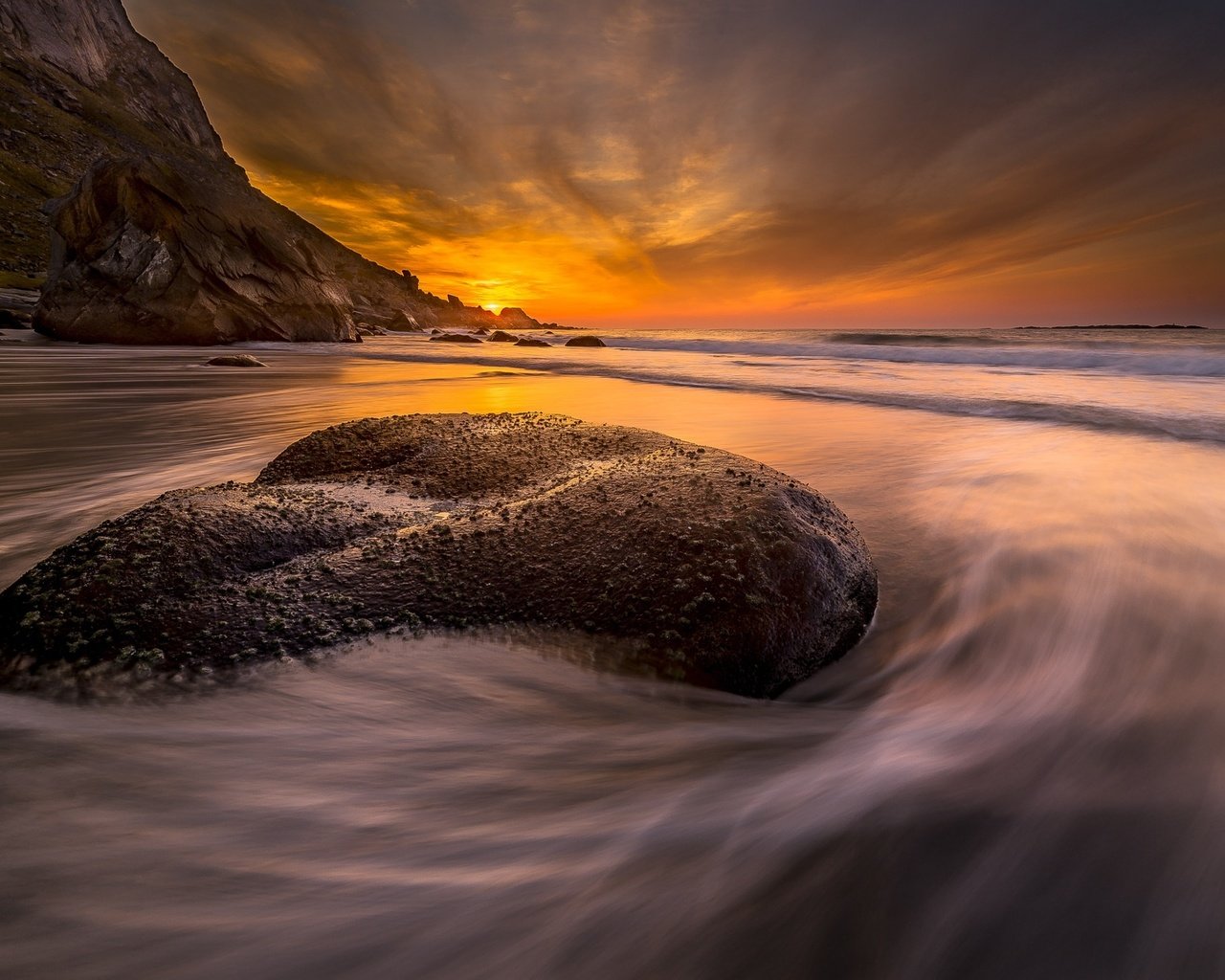 Обои скалы, камни, закат, море, пляж, побережье, rocks, stones, sunset, sea, beach, coast разрешение 2048x1367 Загрузить