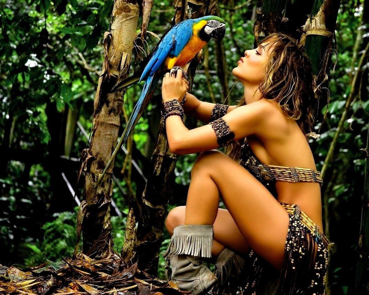 Обои природа, девушка, модель, птица, тропики, попугай, амазонка, nature, girl, model, bird, tropics, parrot, amazon разрешение 1920x1080 Загрузить