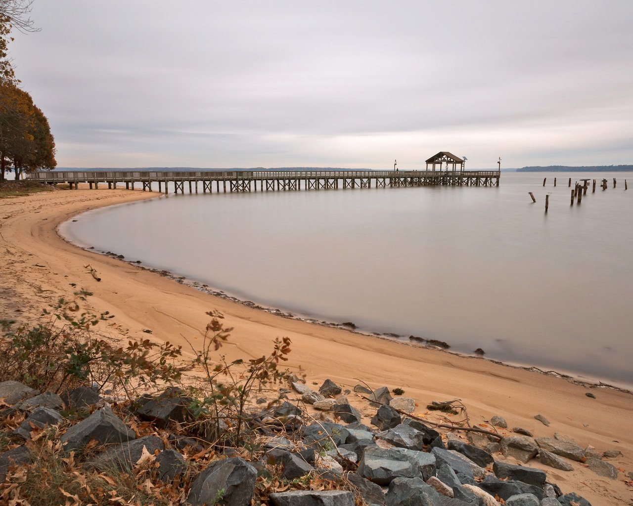 Обои вода, пляж, пирс, сша, вирджиния, лисильвания, water, beach, pierce, usa, va, leesylvania разрешение 4000x2667 Загрузить