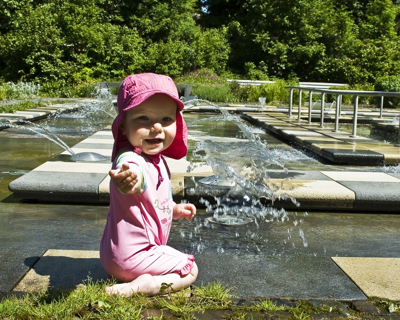 Обои вода, парк, дети, сад, фонтан, ребенок, water, park, children, garden, fountain, child разрешение 3504x2336 Загрузить