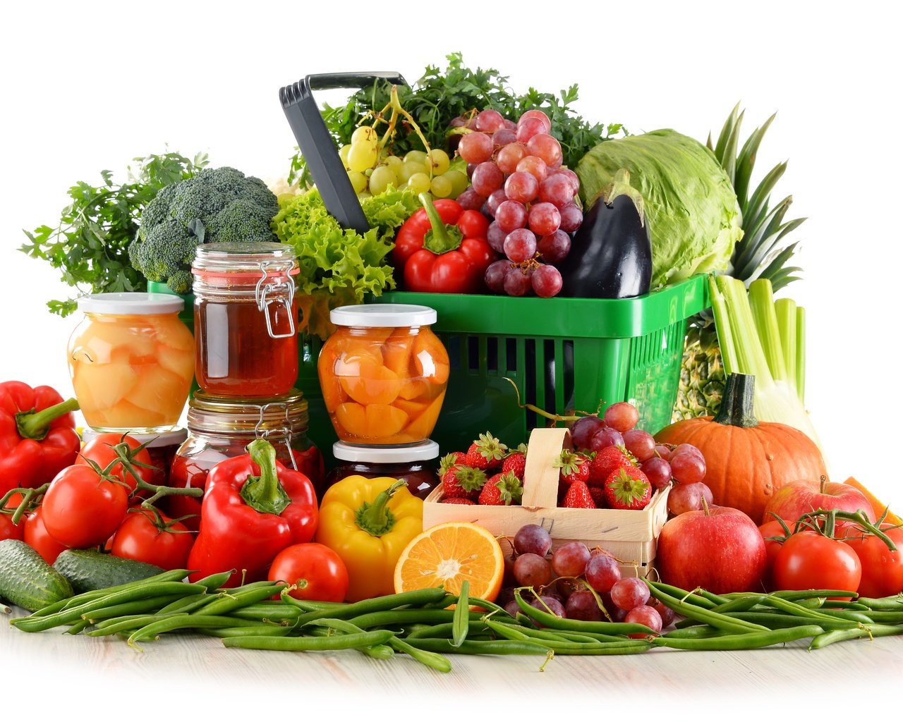 Обои зелень, помидоры, виноград, перец, фрукты, капуста, яблоки, брокколи, корзина, апельсин, овощи, мед, greens, tomatoes, grapes, pepper, fruit, cabbage, apples, broccoli, basket, orange, vegetables, honey разрешение 5980x3660 Загрузить