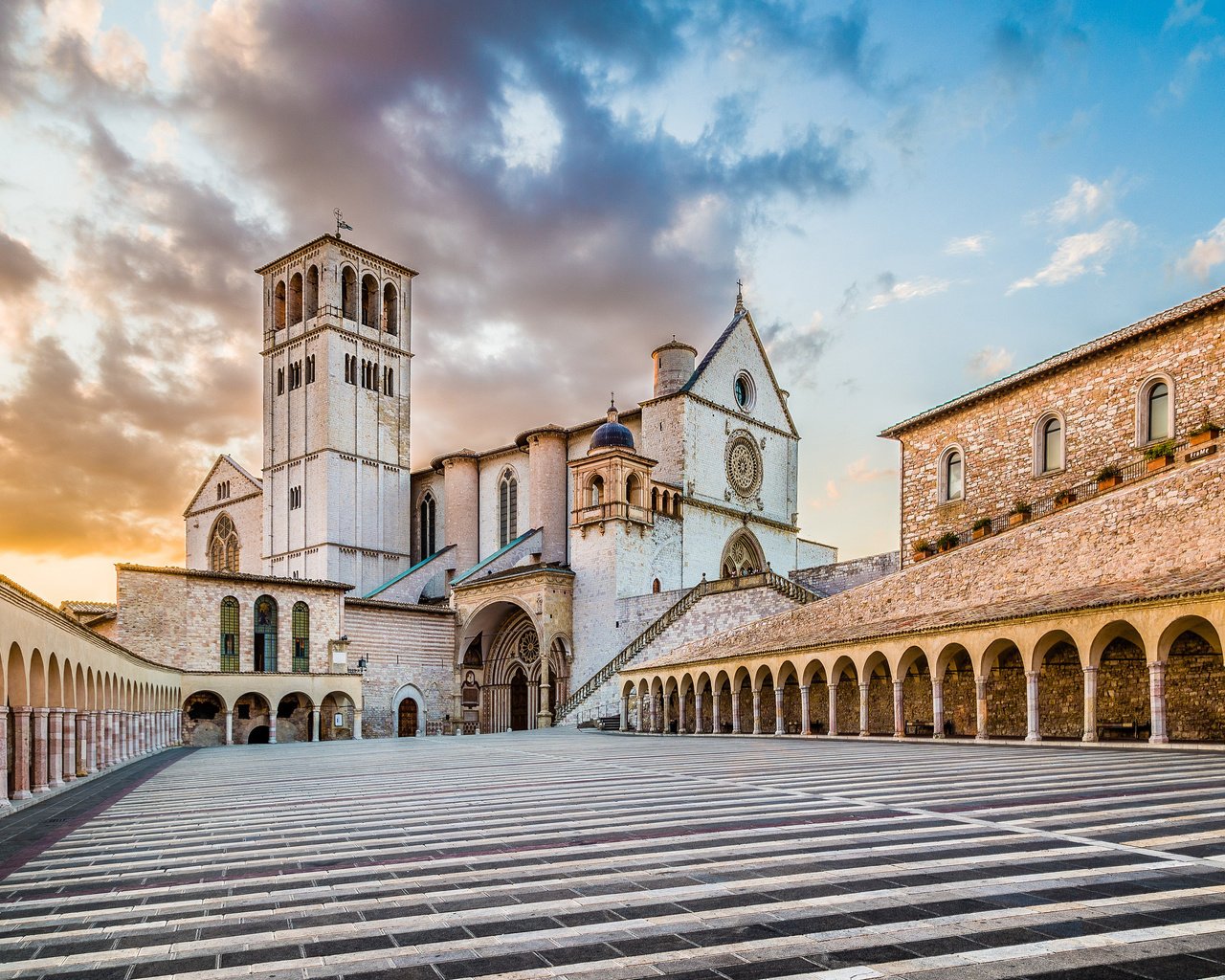 Обои италия, церковь, монастырь, ассизи, базилика, сан-франческо, italy, church, the monastery, assisi, basilica, san francesco разрешение 3840x2400 Загрузить